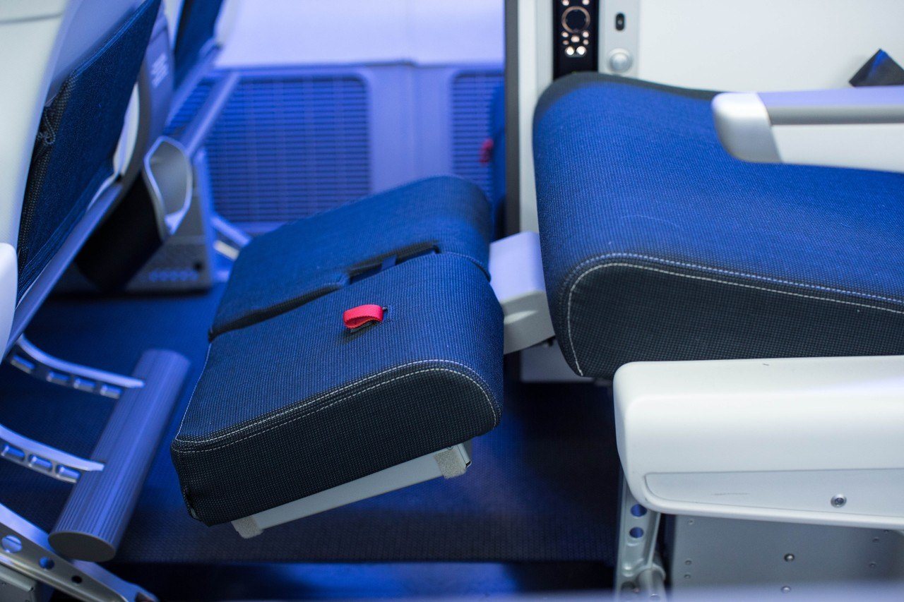 ブリティッシュ・エアウェイズ World Traveller Plus（2）
