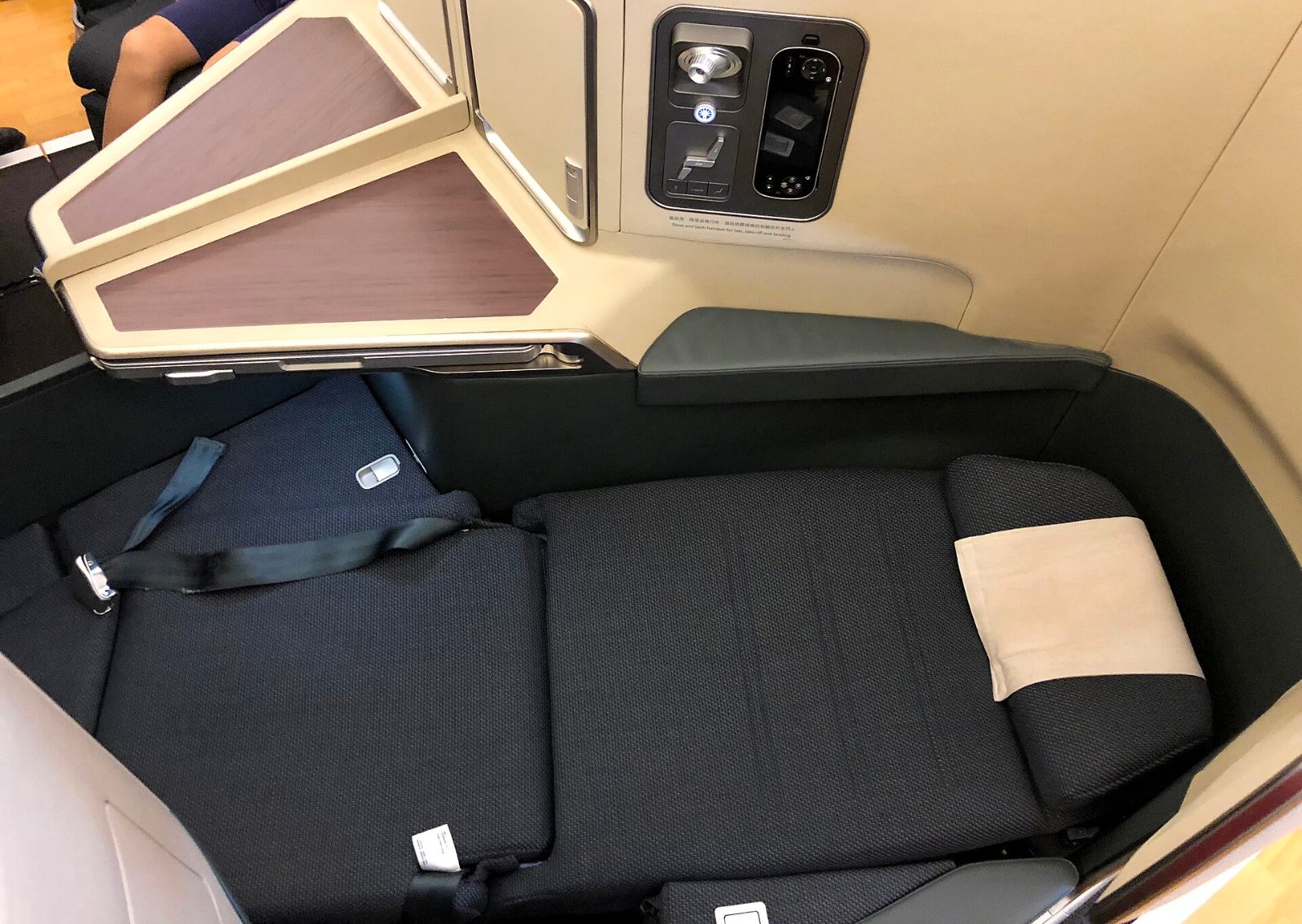 キャセイパシフィック航空 A350 ビジネスクラス（1）