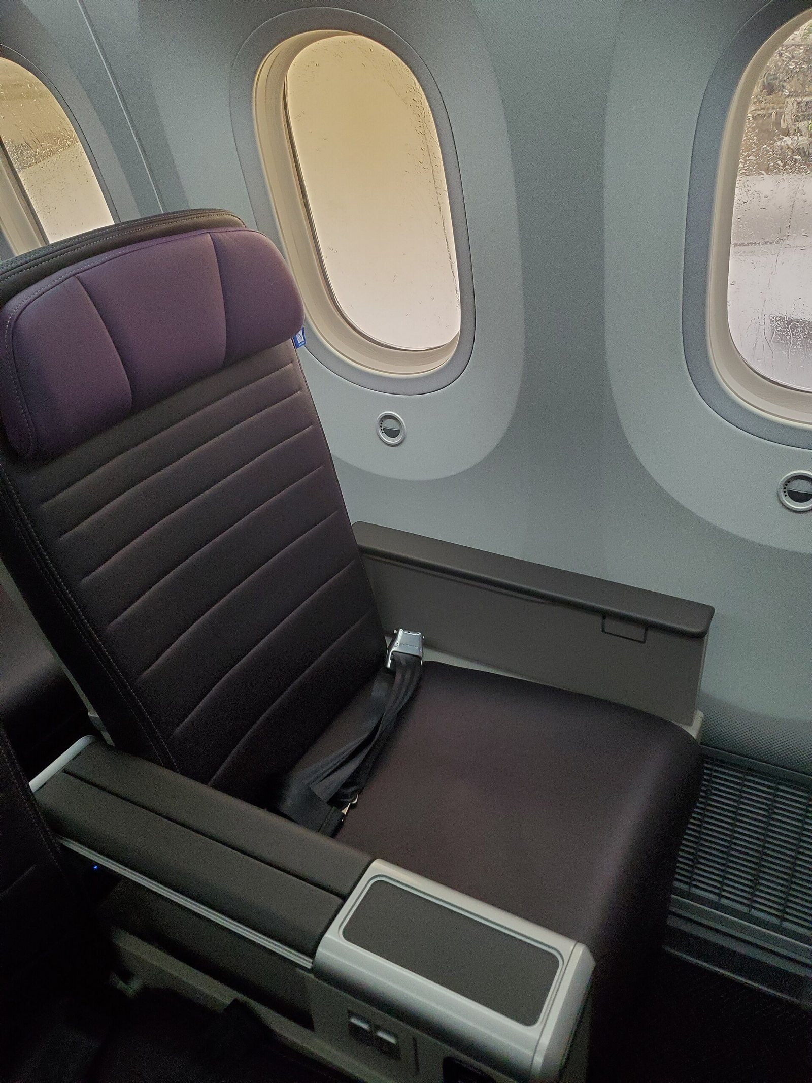 ユナイテッド航空 Premium Plus（2）
